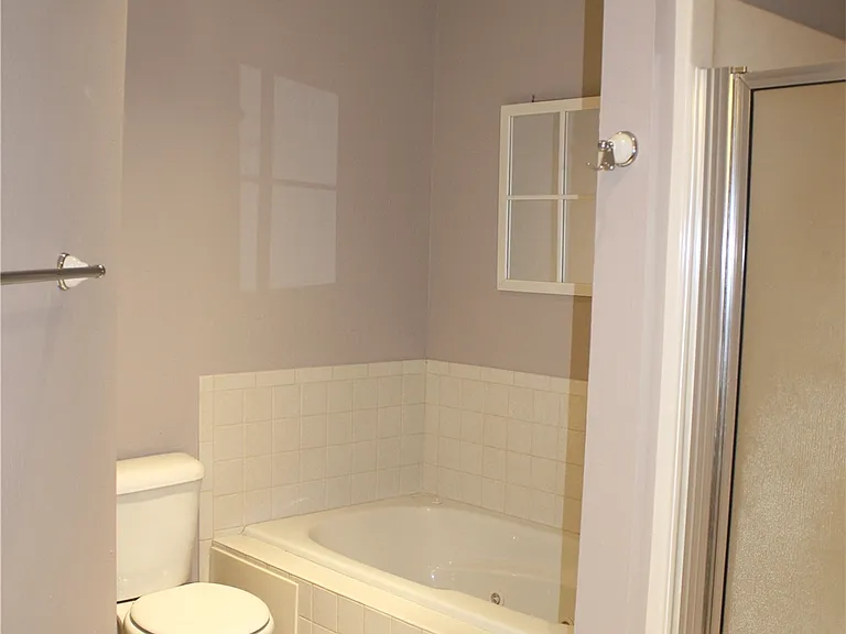 2736 Jean St — Photo 9