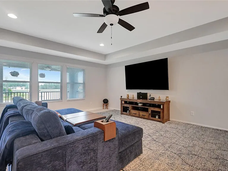 19335 Eagle Creek Ln — Photo 59