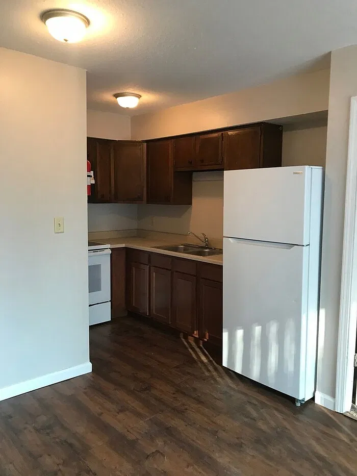 1 bed, 1.0 bath, 400 sqft, $700 — Photo 1