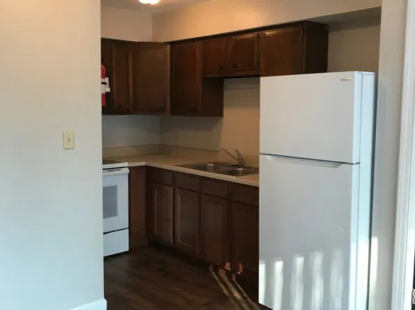518 S 3rd St APT K, Niles, MI 49120