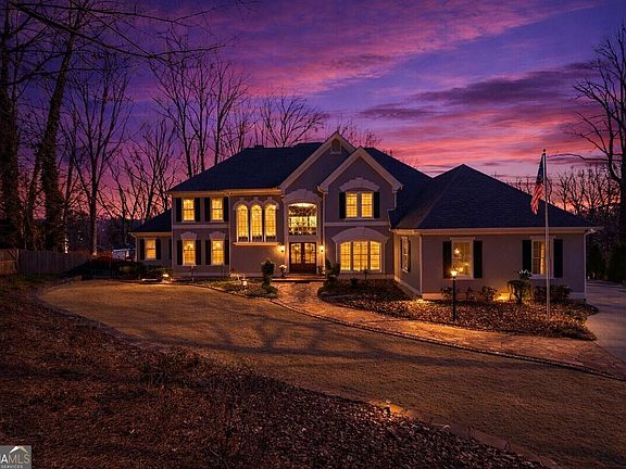 2nd image of 435 Robertson Rd