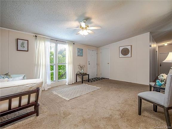 4th image of 90 Lamonda Dr