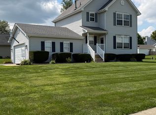 454 University Dr, Rockford, IL 61107