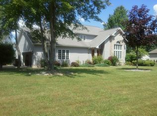 3691 Saint Marys Dr, Mineral Ridge, OH 44440