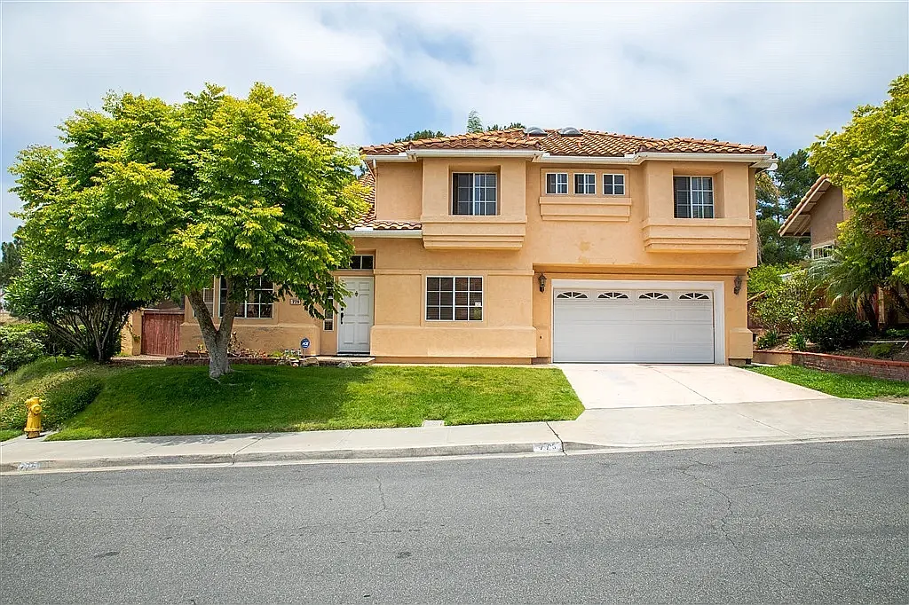 4 bed, 1800 sqft, $4,500 — Photo 1