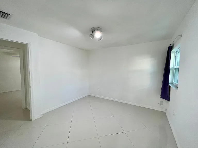 3511 SW 25th Ter — Photo 21