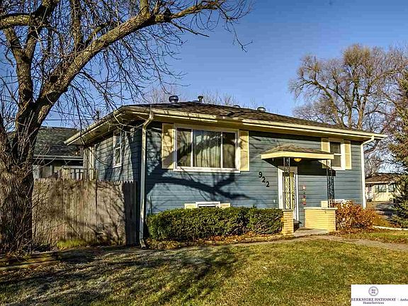 2nd image of 922 N 32nd St