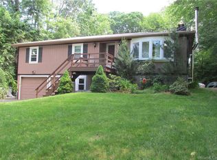 226 Clinton Hill Rd, Wolcott, CT 06716