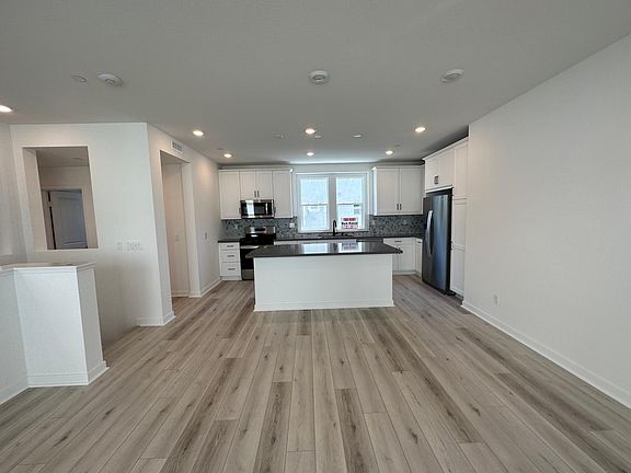 5th image of 10406 Newbliss Way