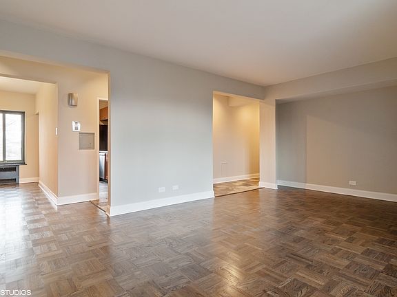 4th image of 5060 N Marine Dr APT D5