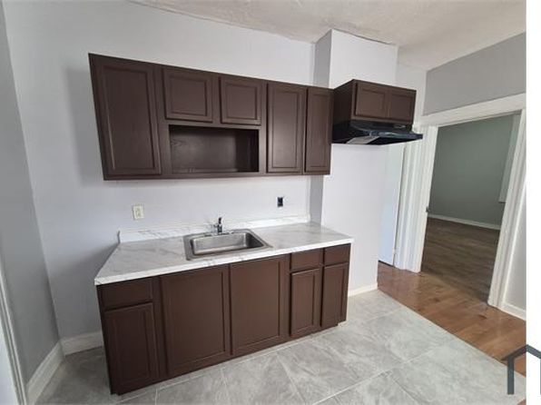639 S Park St APT 4