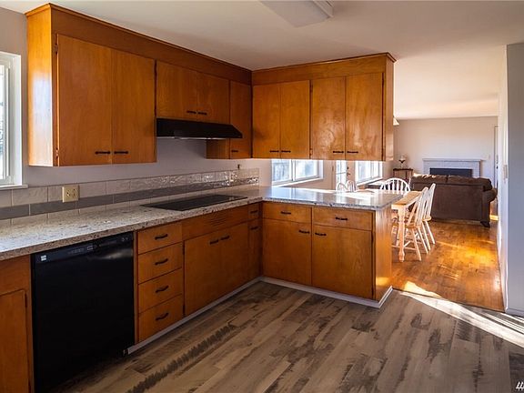 5th image of 919 Diane Ave
