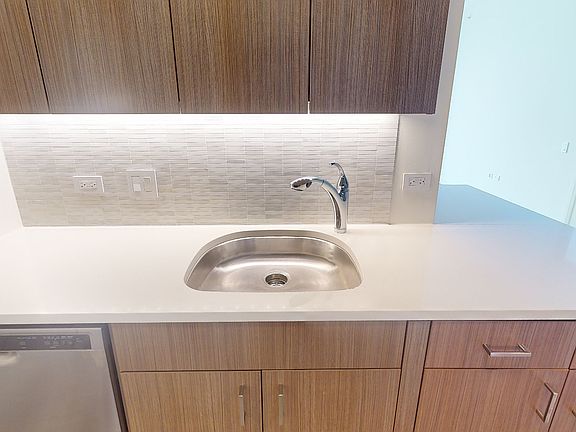 5th image of 455 N Park Dr #1712