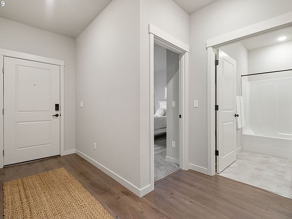 2nd image of 1006 NE 12th Cir #Lt23