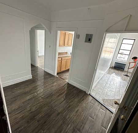 3rd image of 3560 Olinville Ave APT 3K