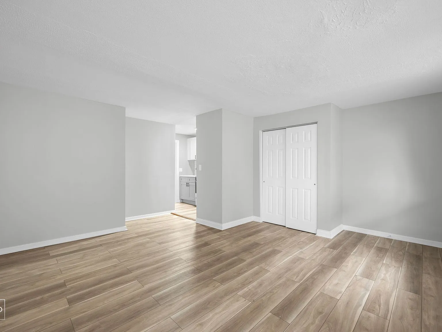 6832 S Crandon — Photo 3