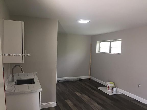 4th image of 1964 NE 172nd St #6
