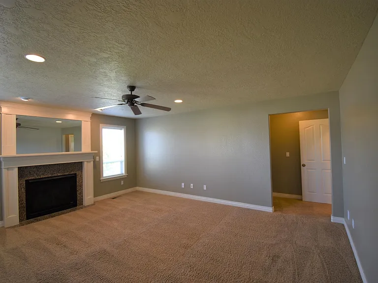 1828 E Serchio Ct — Photo 9