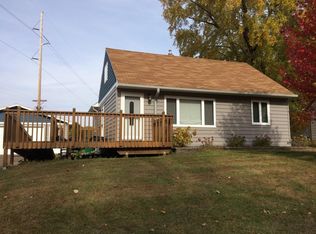 9 Crossway Dr, Circle Pines, MN 55014