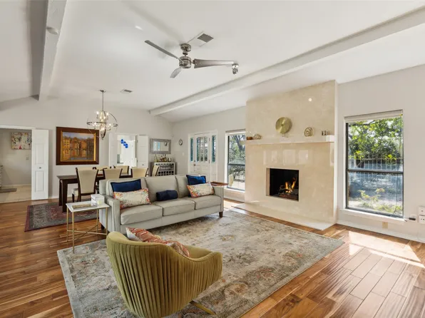 1207 Middlebrook Pl, Dallas, TX 75208