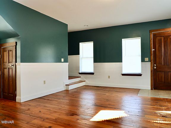 2nd image of 712 Grace St