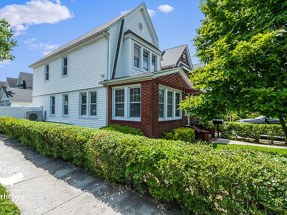 2nd image of 7226 Manse St