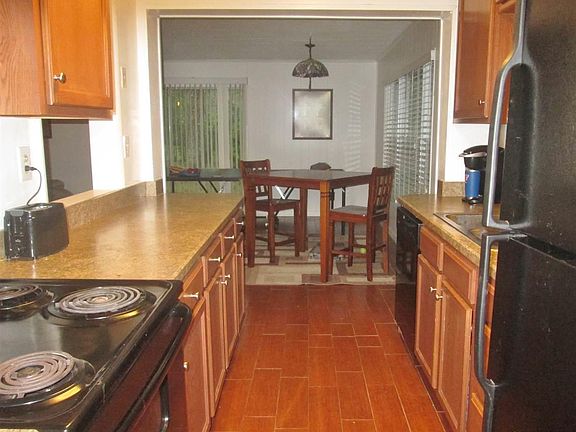 5th image of 1115 NW 40th Dr