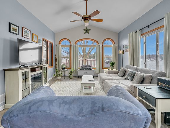 4th image of 4713 E Lake Shore Dr