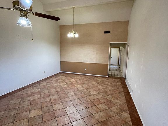 3rd image of 101 N Troy Ave APT D