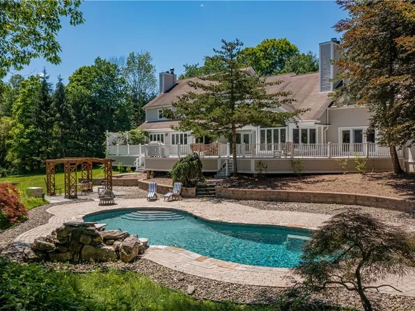 6 Lounsbery Road, Mount Kisco, NY 10549