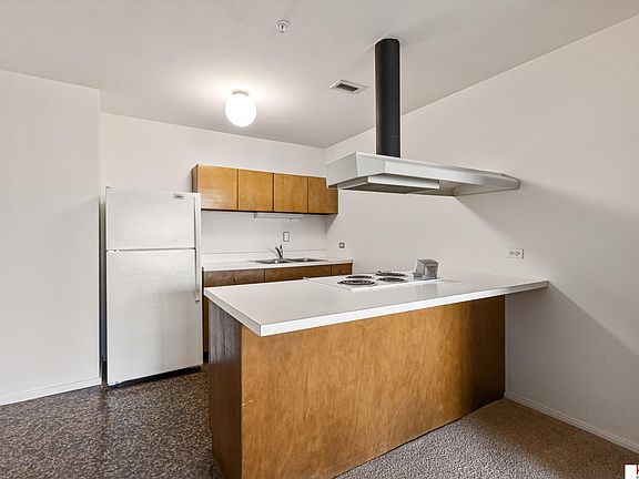 5th image of 3000 Farnam St Unit 5E