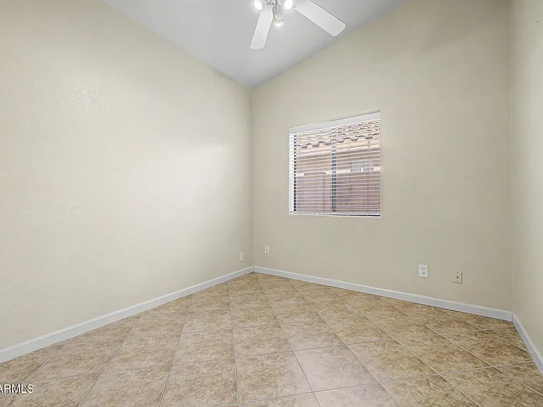 1913 E Marquette Dr — Photo 16