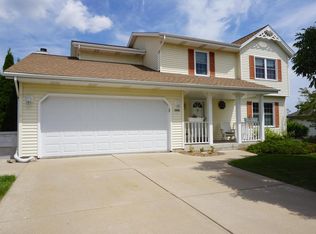 3930 W Forest Hill Ave, Franklin, WI 53132