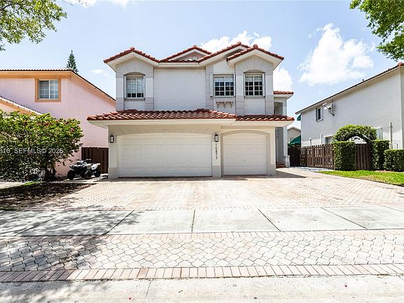 3rd image of 10873 NW 71st St
