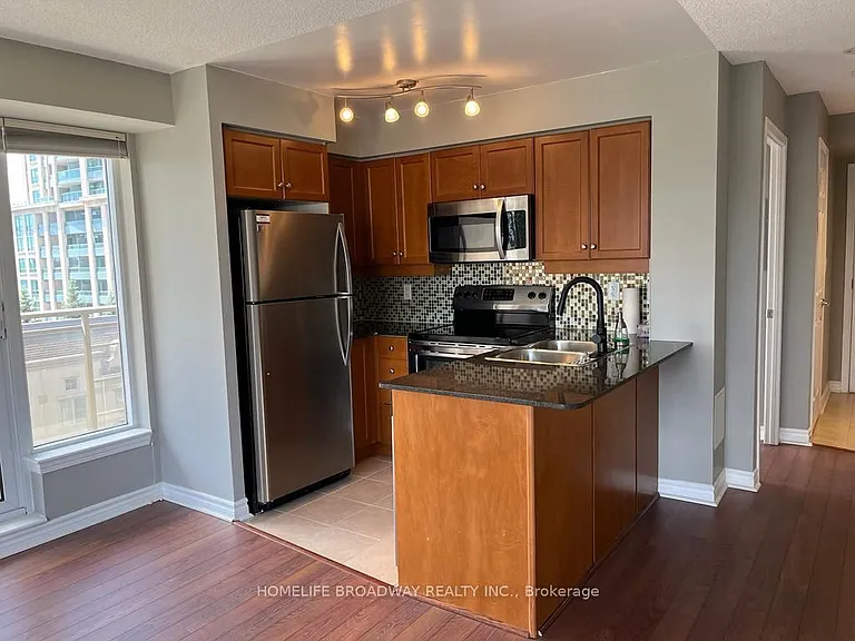 19 Barberry Pl #614 — Photo 5