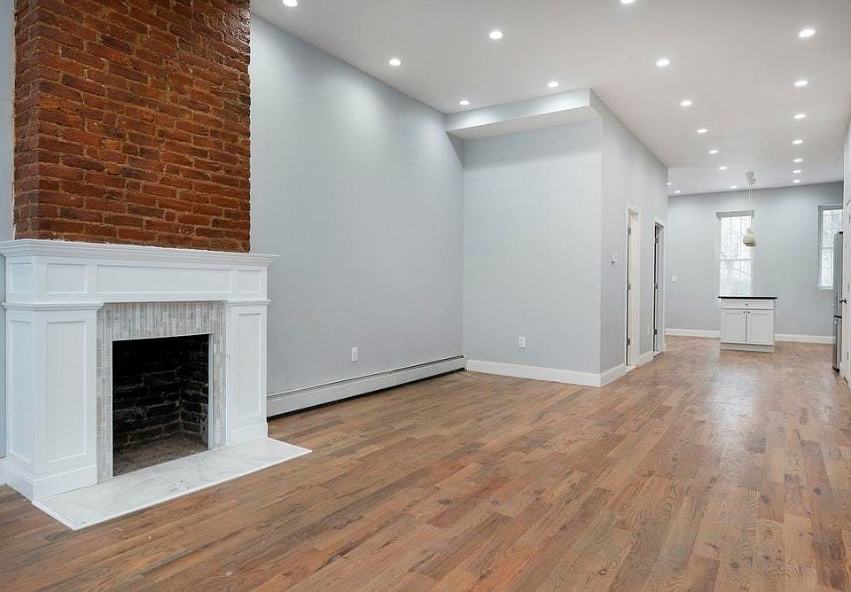 1st image of 1481 Gates Ave Floor 2