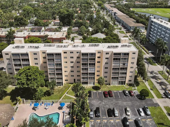 1001 NE 14th Ave APT 402, Hallandale Beach, FL 33009