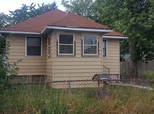 908 Franklin St, Waukegan, IL 60085