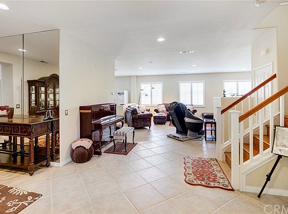 5th image of 13131 Mira Mar Dr