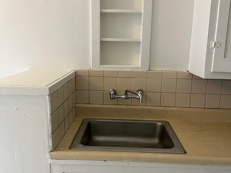 1018 S Vancouver Ave #1/4 — Photo 11