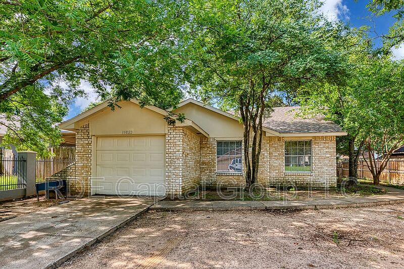 1st image of 10822 Bravura Ln