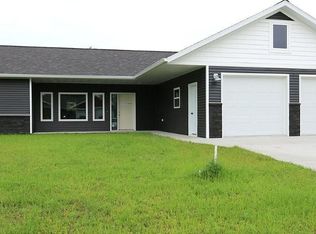 1007 8th Ave NE, Perham, MN 56573