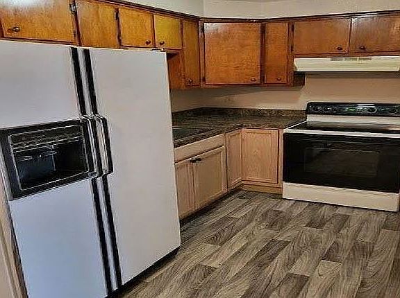 4th image of 315 W Bonneville St #J