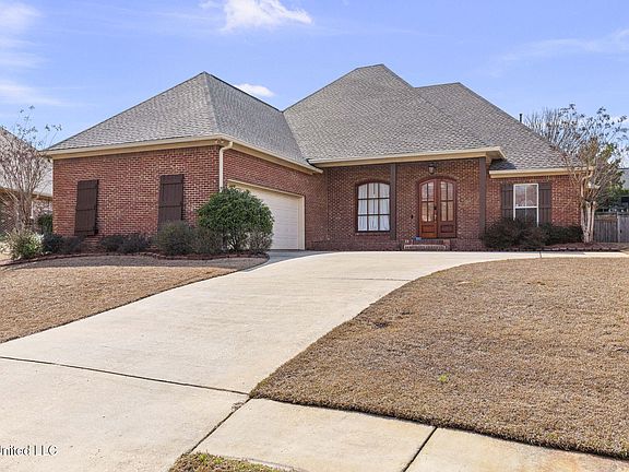 2nd image of 716 Huntington Cv