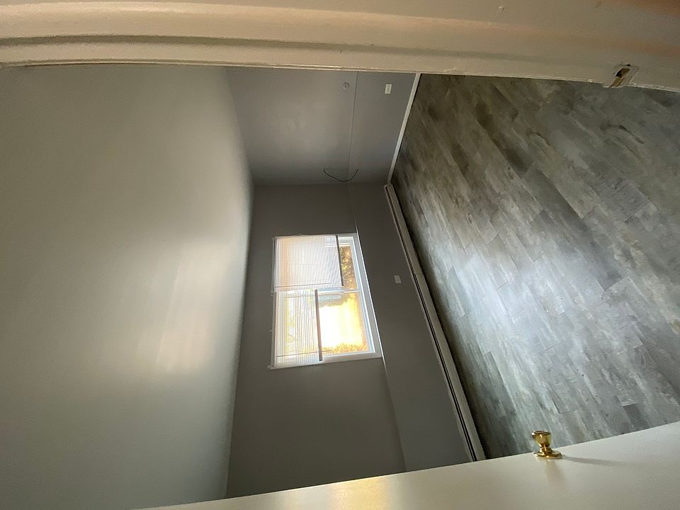 2nd image of 2120 Lilac Ln APT G2
