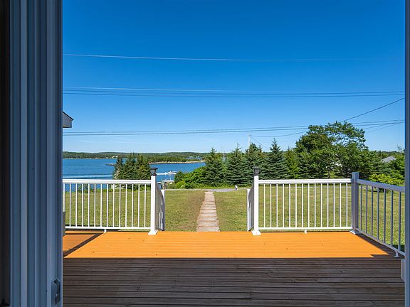 2nd image of 115 Harbourview Dr