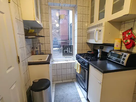 Rented by Triplemint | media 29