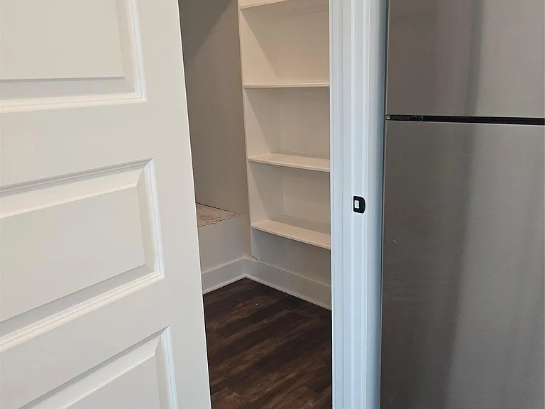 7601 Carver Ave #2 — Photo 6