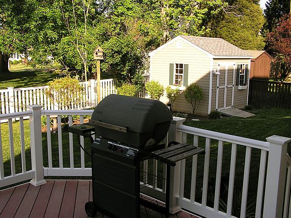 RELAXING Deck 