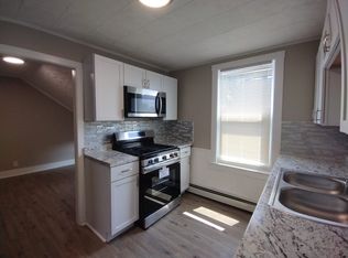 485 Peckham St #III, Fall River, MA 02721